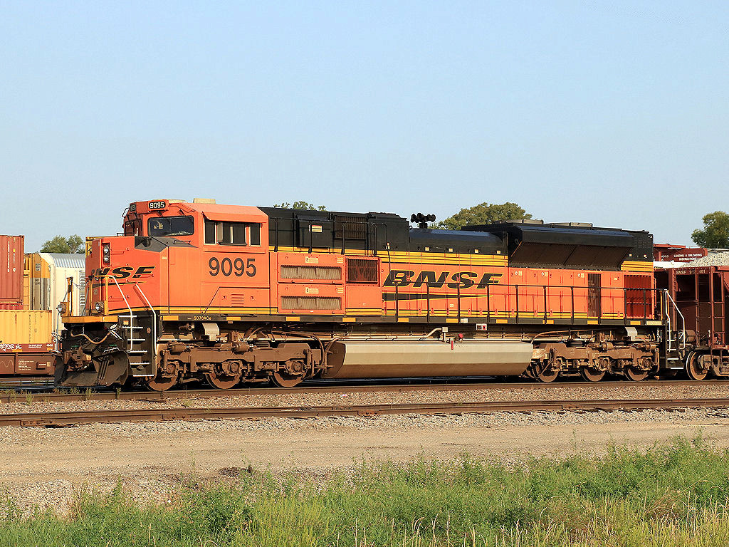 BNSF 9095